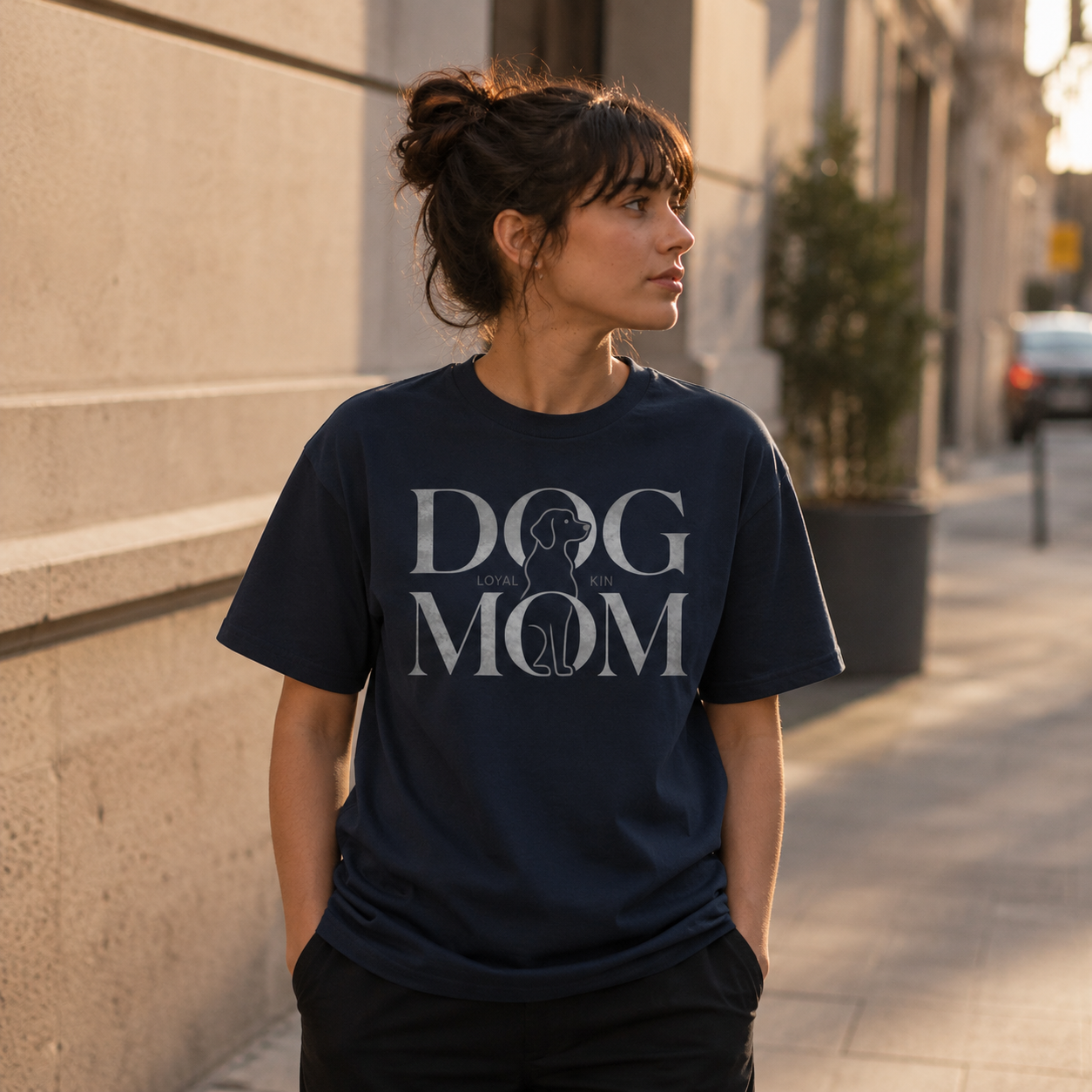 DOG MOM Tee